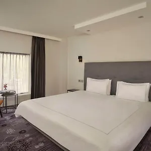4* Szálloda Park Plaza
